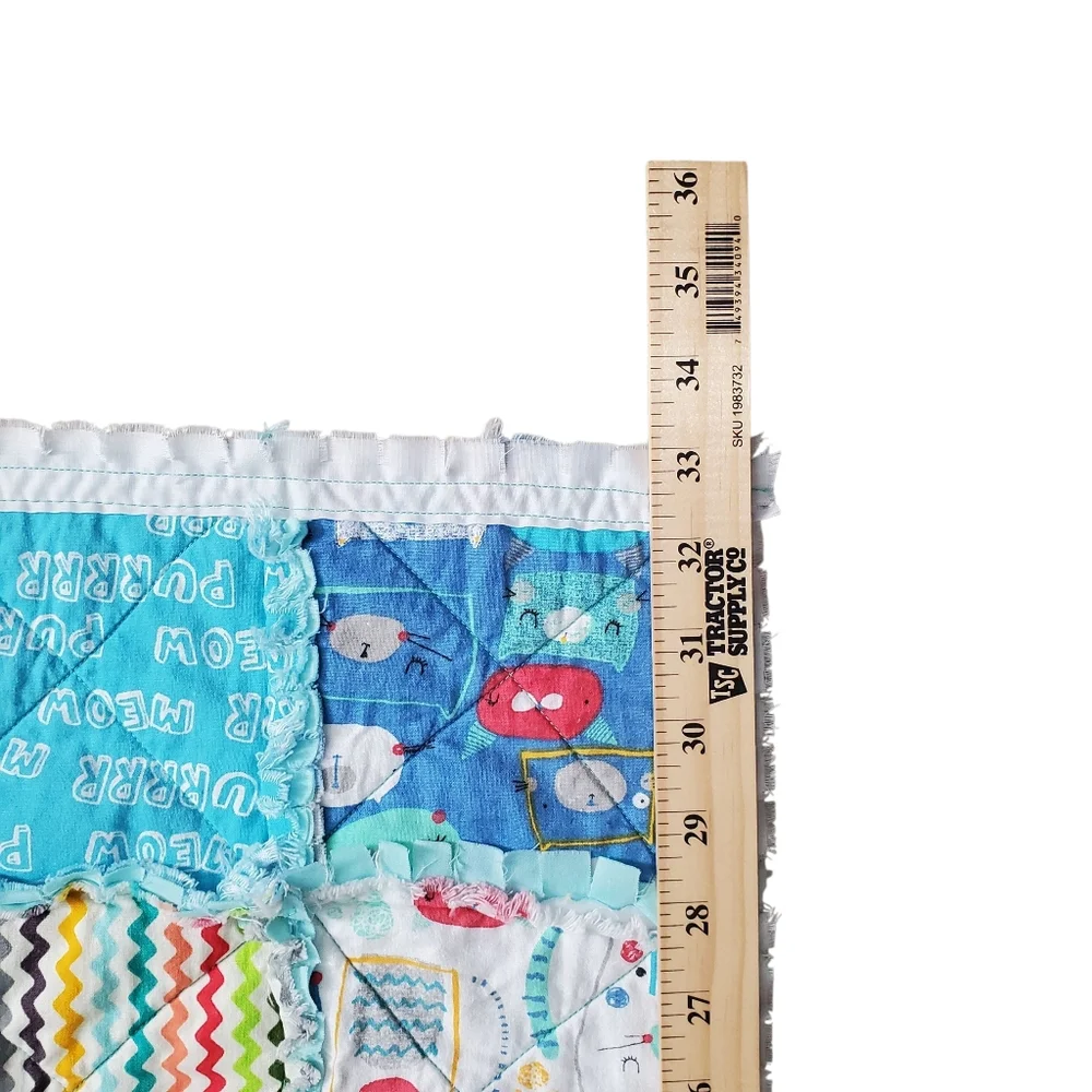 New Homemade Colorful Baby Rag Quilt Cats / Paw Prints